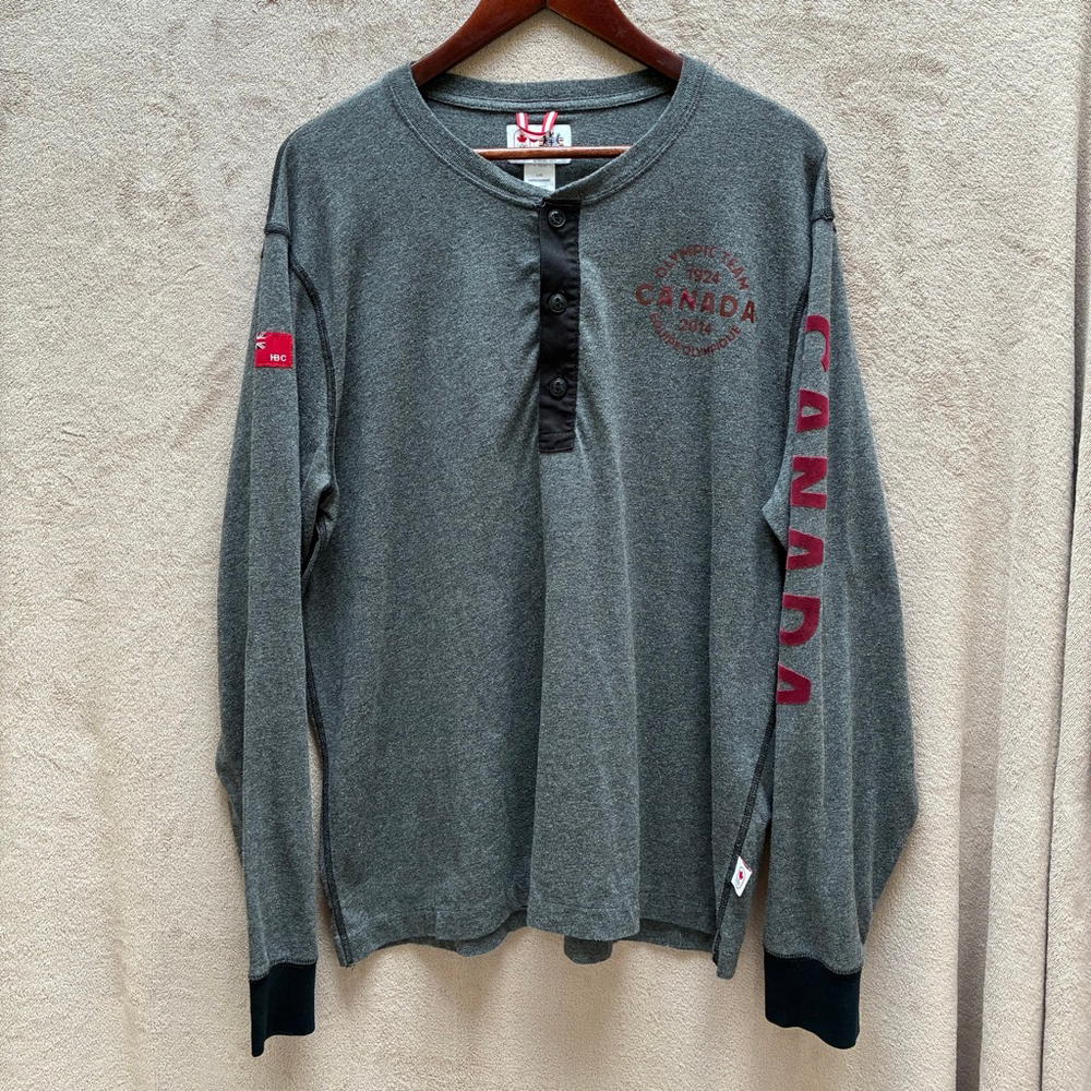 Men's Hudson's Bay Company Gray Red Canada Long Sleeve Tee Large
